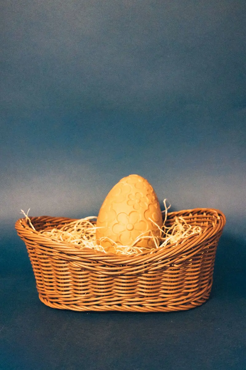 Gros œuf en chocolat blanc