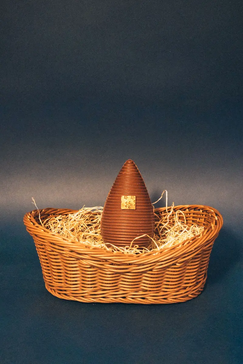 Œuf cône en chocolat au lait